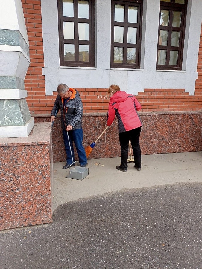 15 октября проходит общегородской субботник