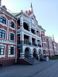 Здание на ул.Эшкинина